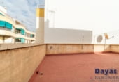 Edificio en venta con 441m² en Torrevieja foto