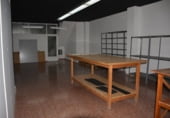 Local comercial en alquiler con 250m² en Elda foto