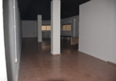 Local comercial en alquiler con 250m² en Elda foto