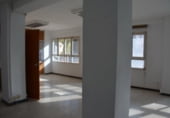 Local comercial en alquiler con 80m² en Elda foto