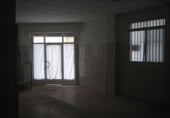 Local comercial en alquiler con 80m² en Elda foto