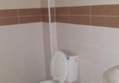 Local comercial en alquiler con 131m² en Elda foto
