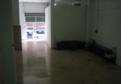 Local comercial en alquiler con 200m² en Elda foto