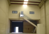 Nau
en lloguer
amb 250m² a Sevilla foto