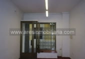 40m² commercial premises for sale in Écija photo