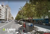Oficina en venta con 695m² en Sevilla, en la zona de Los Remedios foto