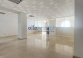 89m² office for sale in Dos Hermanas photo