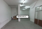 Local comercial en venta con 240m² en Lugones foto