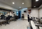 78m² salon de coiffure pour vente à Valladolid, dans le quartier de Parquesol photo