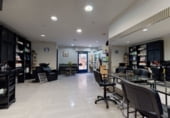 78m² salon de coiffure pour vente à Valladolid, dans le quartier de Parquesol photo