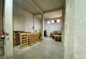 Local comercial en venta con 410m² en Valladolid, en la zona de La Pilarica, Calle Salud foto