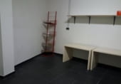 Local comercial en alquiler con 100m² en Jaén foto