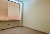 200m² commercial premises for sale in Jaén photo
