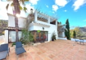 523m² locaux commerciaux pour vente à Torrox photo