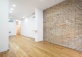Local comercial en venta con 45m² en Barcelona, en la zona de la Nova Esquerra de l'Eixample foto