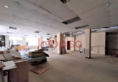 Local comercial en venta con 300m² en Valdepeñas foto