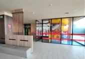 Local comercial en alquiler con 735m² en Valdepeñas foto