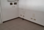 270m² commercial premises for sale in Huelva, Avenida Plaza Berrocal photo