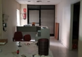 192m² commercial premises for sale in Sant Boi de Llobregat photo