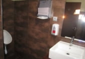 Local comercial en venta con 243m² en Santa Cruz foto