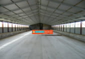 Nau
en lloguer
amb 1300m² a Viana foto