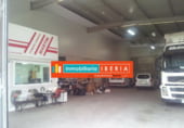 395m² warehouse for sale in Logroño photo