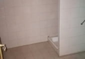 Local comercial en alquiler con 318m² en Vitoria, en la zona de Aranbizkarra foto