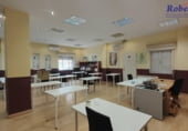 197m² offices for rent in Arévalo, Calle DE LOS ÁLAMOS, 2 photo