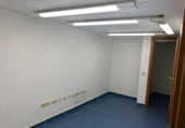 120m² commercial premises for rent in Badajoz photo