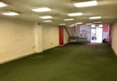120m² commercial premises for rent in Badajoz photo