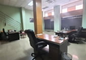 150m² commercial premises for sale in Badajoz photo
