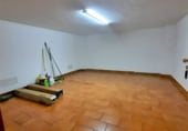 150m² commercial premises for sale in Badajoz photo