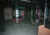 Local comercial en alquiler con 196m² en Badajoz foto