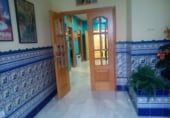 Local comercial
en venda
amb 124m² a Puente Genil, Calle Hermanos de la Salle, 3 foto