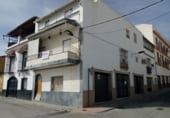Edifici
en venda
amb 140m² a Puente Genil, Calle Dominga Valdecañas, 46 foto