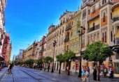 120m² commercial premises for rent in Seville, in the area of Holy Cross, Avenida AVENIDA DE LA CONSTITUCION photo