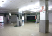 Local comercial en venta con 812m² en Pamplona, en la zona de Buztintxuri-Euntzetxiki foto