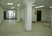 180m² commercial premises for sale in Quesada photo
