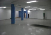 Local comercial en alquiler con 480m² en Ferrol foto