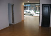 Local comercial en alquiler con 200m² en Ferrol foto