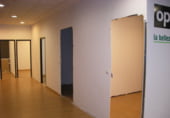 Local comercial en alquiler con 200m² en Ferrol foto