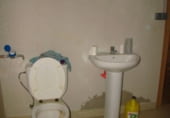 150m² commercial premises for sale in Miranda de Ebro photo