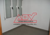140m² commercial premises for sale in Chirivella photo