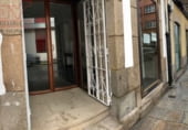 Local comercial en alquiler con 53m² en Ferrol foto