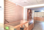 Local comercial en venta con 85m² en Lora del Río, Calle Roda Arriba foto