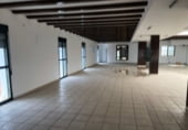 Local comercial en venta con 270m² en Lora del Río, Avenida De La Cruz, 2 foto