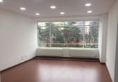 Oficina en venta con 185m² en Logroño foto
