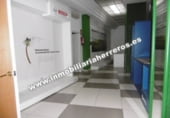 Local comercial en venta con 350m² en Logroño foto