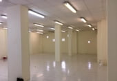 Local comercial en venta con 170m² en Vitoria, en la zona de El Pilar foto