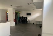Local comercial en venta con 221m² en Vitoria, en la zona de Salburua foto